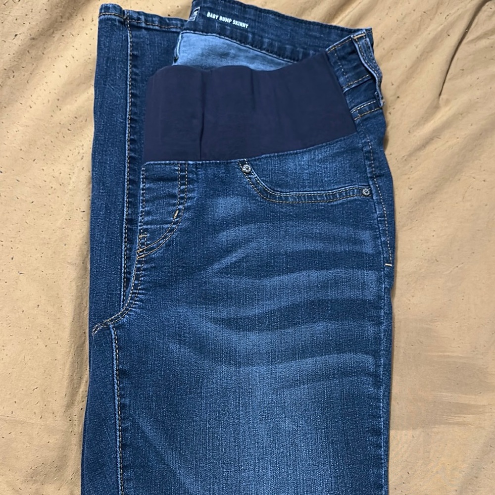 Levi’s Baby Bump Friendly